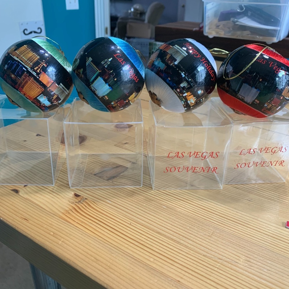 Vintage‎ Las Vegas Souvenir Christmas Ornaments Set of 4 Skyline 2000 Satin Ball